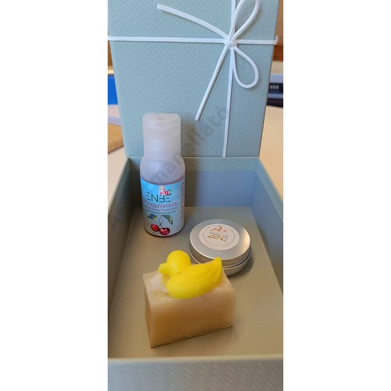 Kézműves "gyerek beauty" ajándékcsomag díszdobozban
